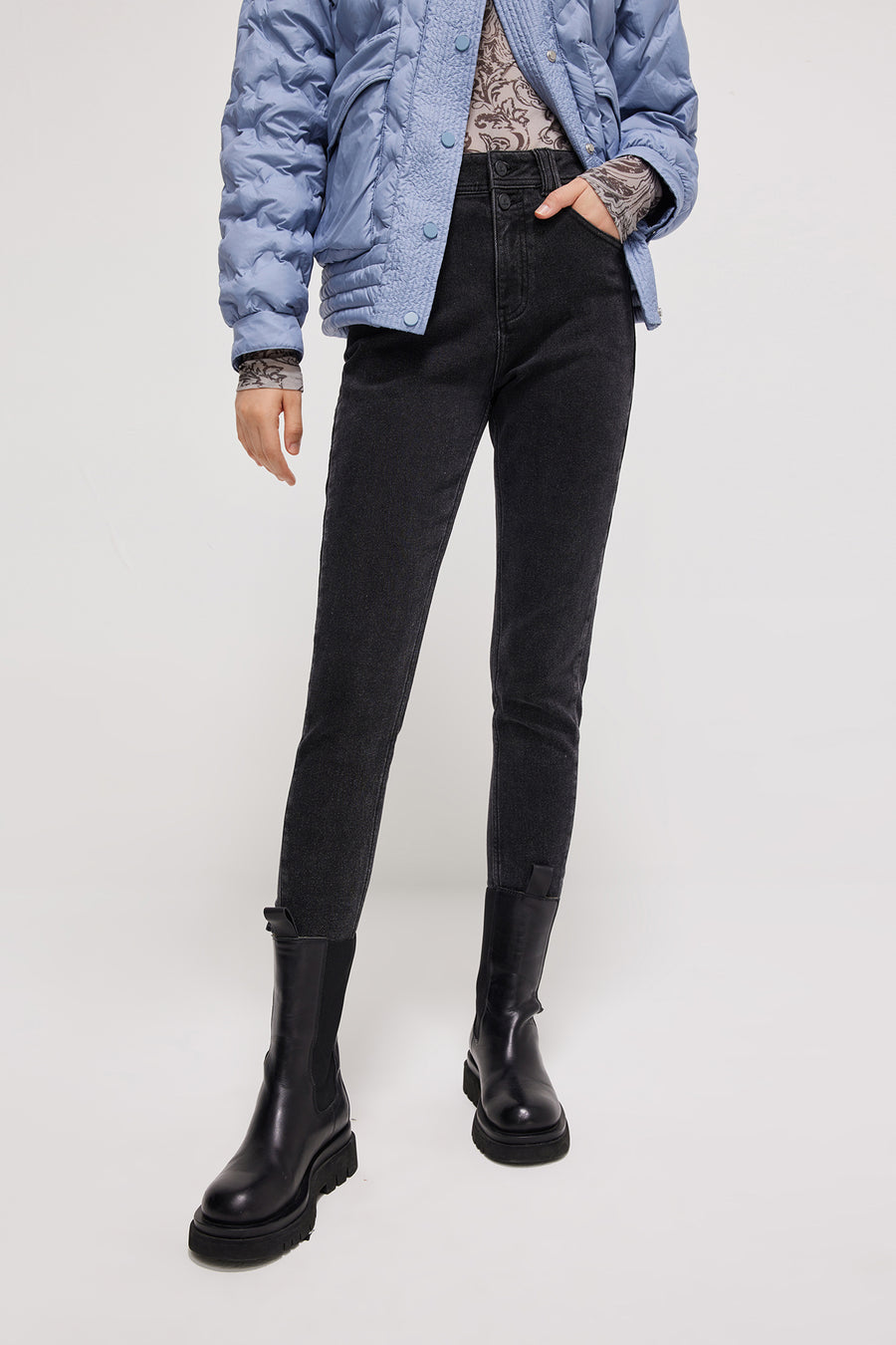 LILY staggered leg jeans